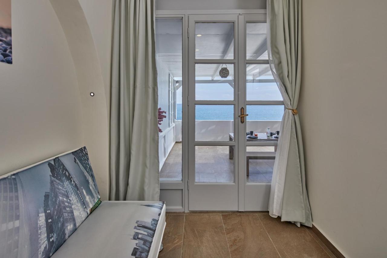 Soultouch Beachfront Villa Perissa  Eksteriør billede